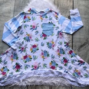 •Floral shark bite tunic•